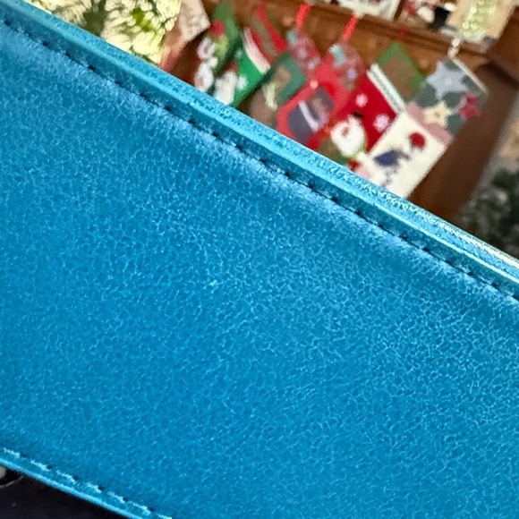 Reaction Kenneth Cole Teal Shoulder Bag - Picture 4 of 10